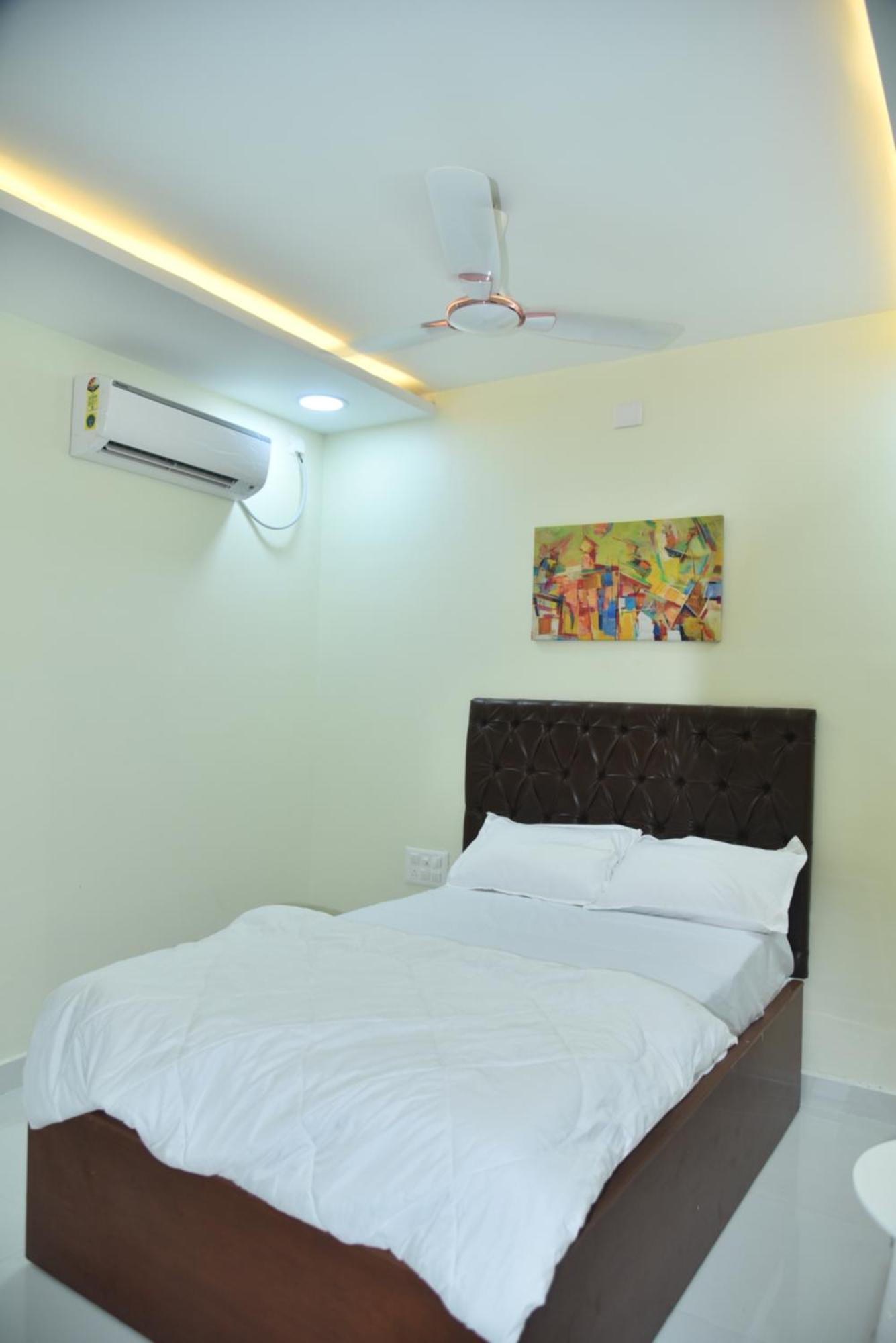 The Paradise Guest Inn Nellore Exterior photo